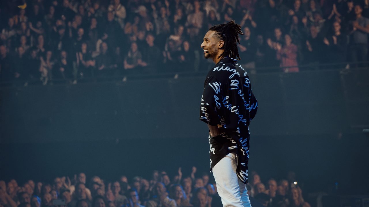 Bekijk de trailer van Jay Francis: Schaduw van de Lach - Pathé Thuis